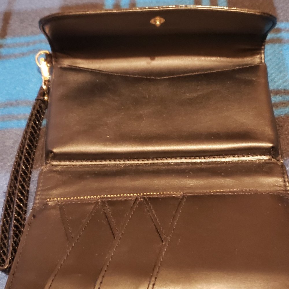 Victoria's Secret, NWOT, Black faux allegator print wristlet wallet. - Picture 9 of 12